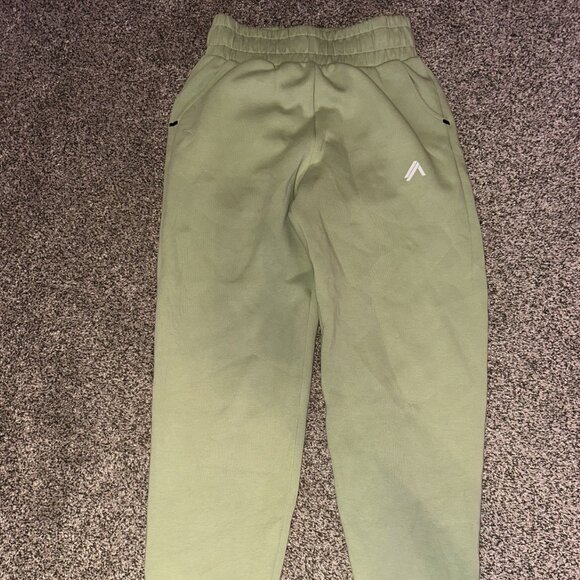 Size S Alphalete sweatpants - Picture 3 of 4